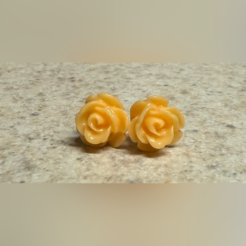Dainty Peach Rose Stud Earrings | Floral Resin Earrings | 7mm - Picture 2 of 3